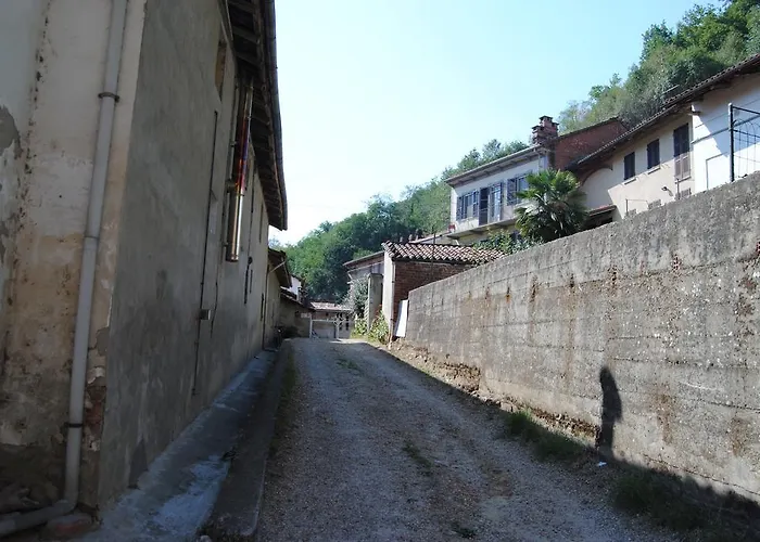 Casa Nel * Rocchetta Tanaro